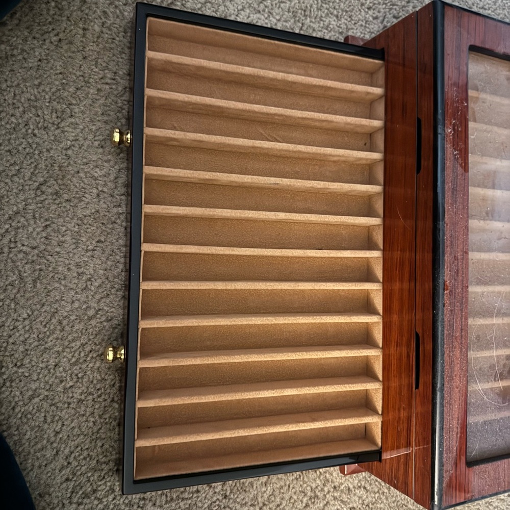Cigar box - Picture 2 of 3